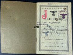 Pasaporte Alemán para un Ciudadano Judío Marcado «J» de Octubre del 1939. Excepcional.