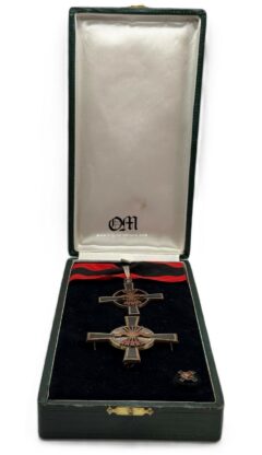 1st Period case with the Imperial Order of the Yoke and Arrows, Grand Cross/Commander's Plaque, Commander's Cross, and Miniature of the Grand Cross , manufactured by "J. Saz".. Very Hard to Find!!