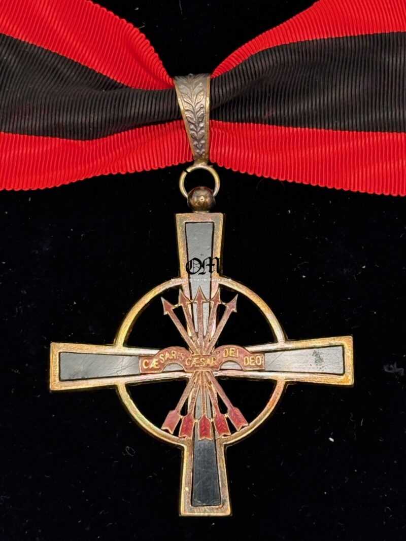 1st Period case with the Imperial Order of the Yoke and Arrows, Grand Cross/Commander's Plaque, Commander's Cross, and Miniature of the Grand Cross , manufactured by "J. Saz".. Very Hard to Find!! - Image 4