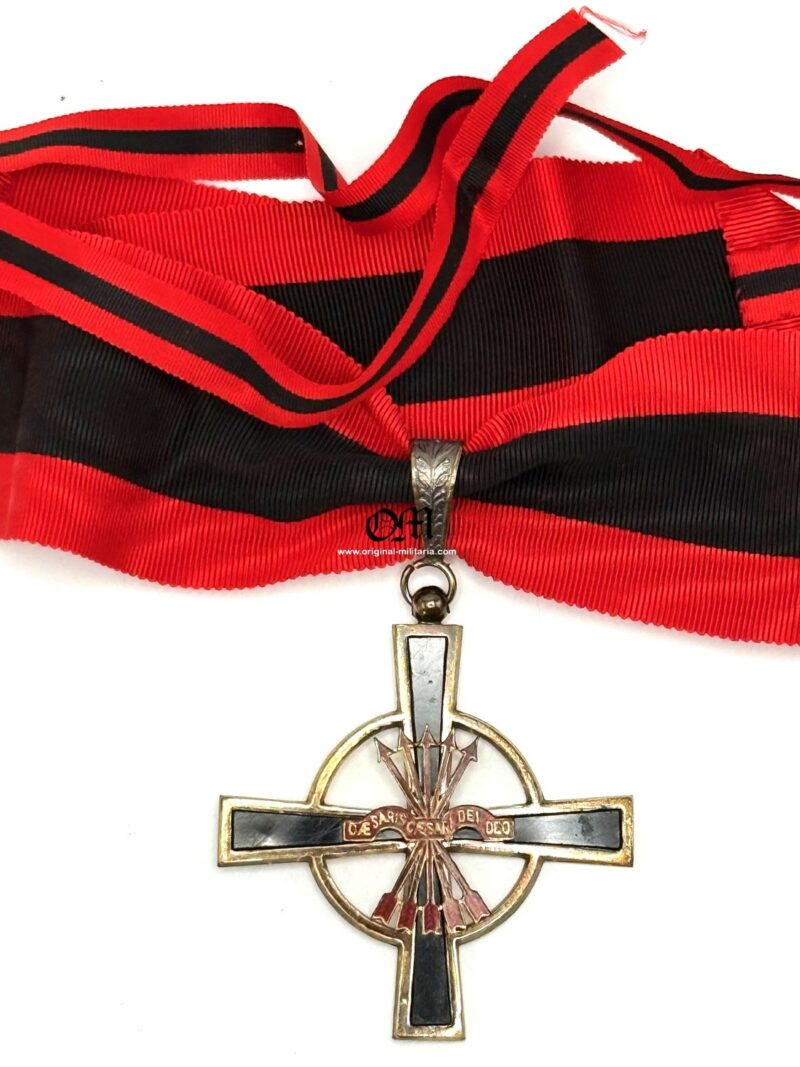 1st Period case with the Imperial Order of the Yoke and Arrows, Grand Cross/Commander's Plaque, Commander's Cross, and Miniature of the Grand Cross , manufactured by "J. Saz".. Very Hard to Find!! - Image 10