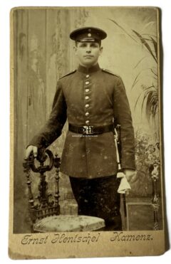 Fotografía-Retrato de Estudio hecha por "Ernst Hentschel, Kamenz"
