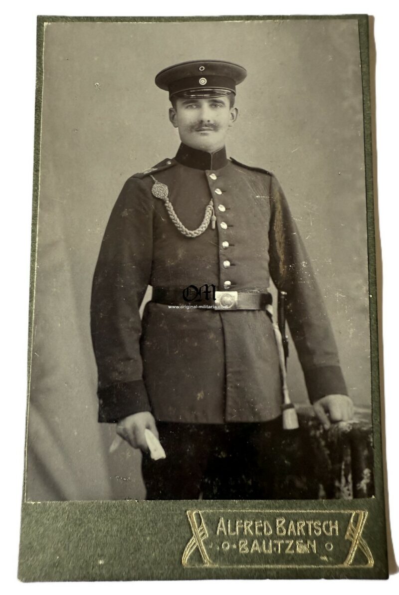 Fotografía-Retrato de Estudio hecha por "Alfred Bartsch, Bautzen"