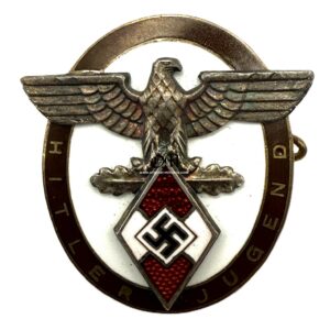 Juventudes Hitlerianas/ Insignia de Honor del Alto Mando para Extranjeros Distinguidos. Muy rara. Directa de la Familia.