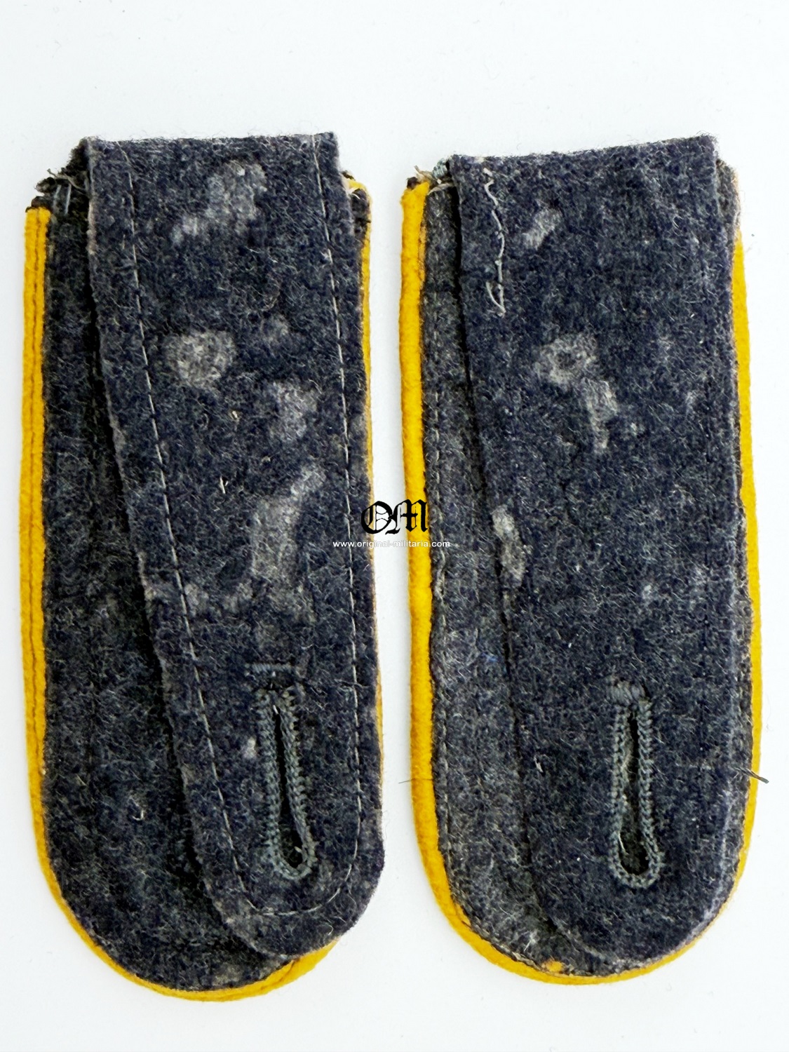 Luftwaffe Feldwebel of Flight & Paratroops Removable Shoulder Straps - Image 2